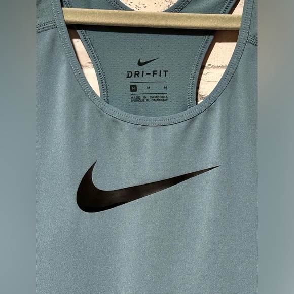Nike Dri Fit Cerulean Blue Workout Tank Medium (M) - Picture 2 of 6